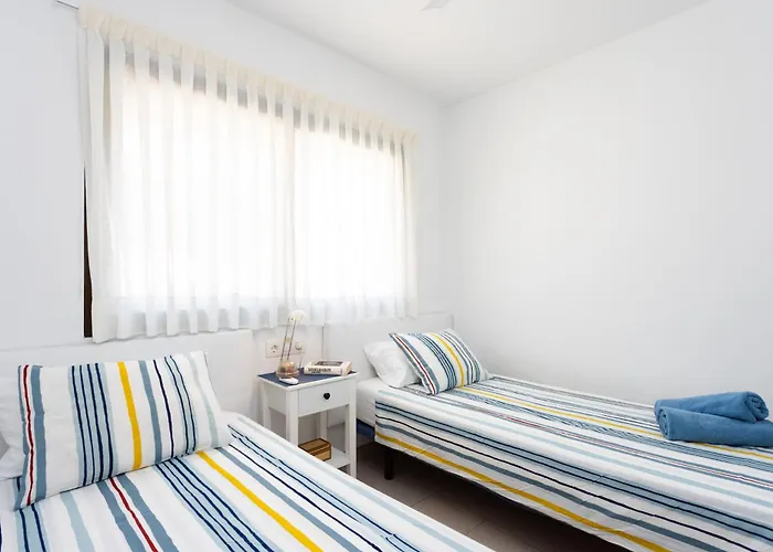 Frontline Playa Las Vistas With Pool, Parking, Sea