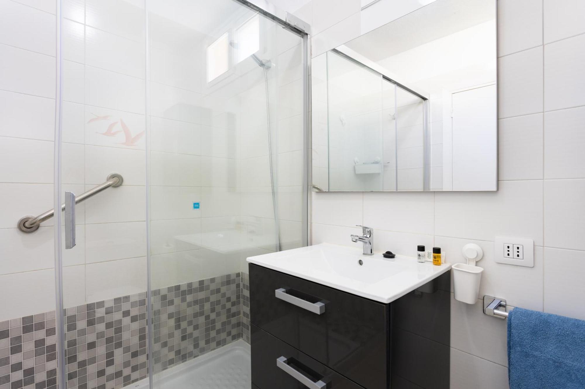 Frontline Playa Vistas With Pool, Parking, Sea Appartamento Los Cristianos (Tenerife)