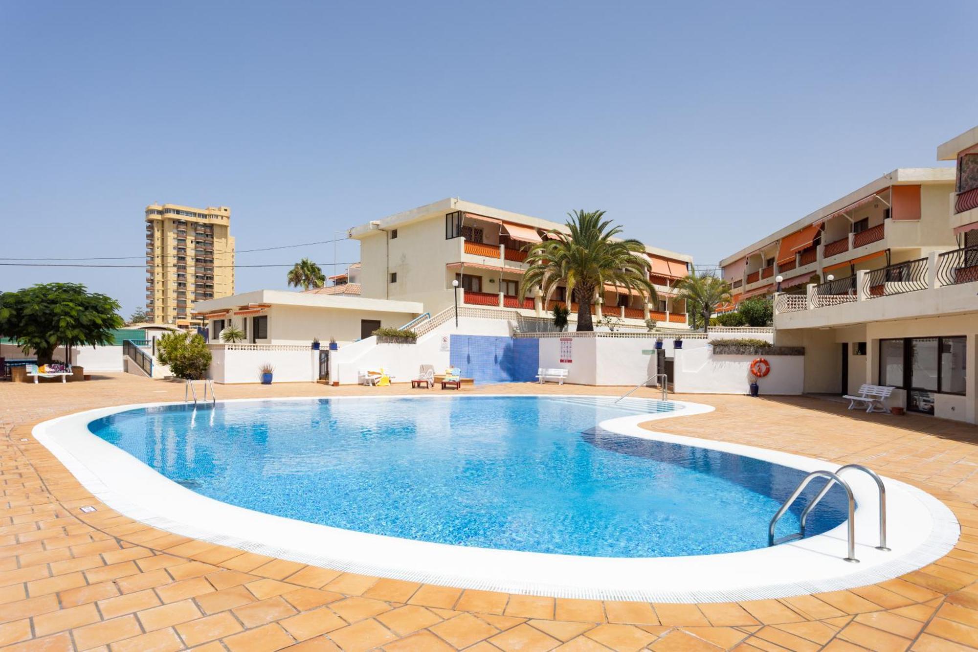 Frontline Playa Vistas With Pool, Parking, Sea * Los Cristianos (Tenerife)