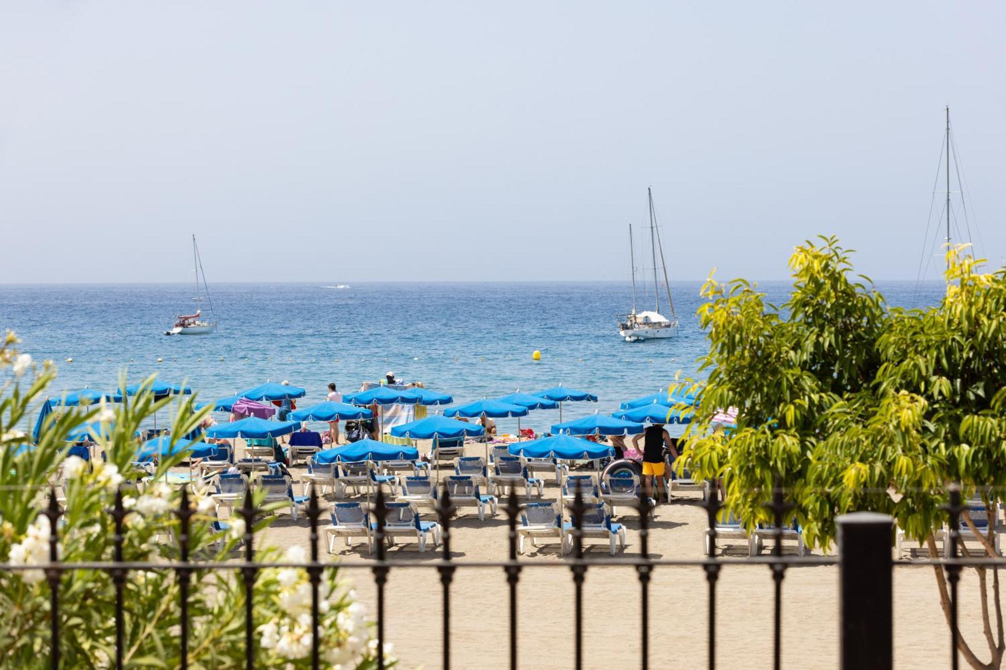 Frontline Playa Vistas With Pool, Parking, Sea